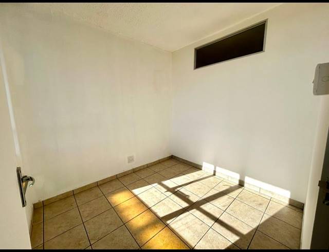 3 BEDROOM APARTMENT FOR SALE IN SUNNYSIDE